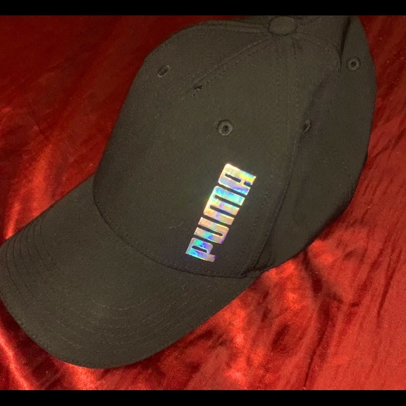 PUMA adjustable holographic logo cap - Picture 1 of 2